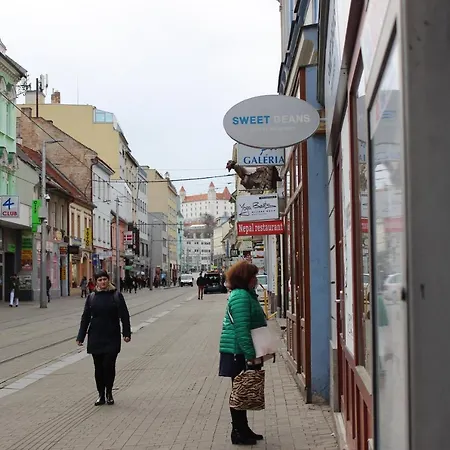 Leo Obchodna - Delux Apartmán *