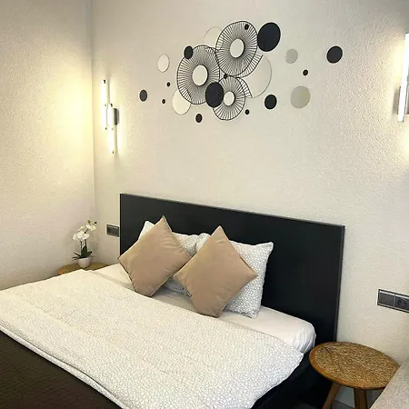 Leo Obchodna - Delux * Bratislava