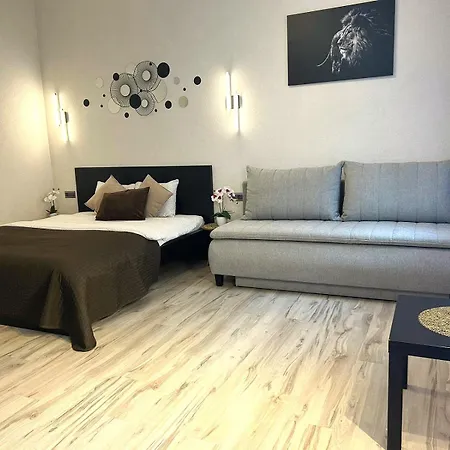 Leo Obchodna - Delux Apartment