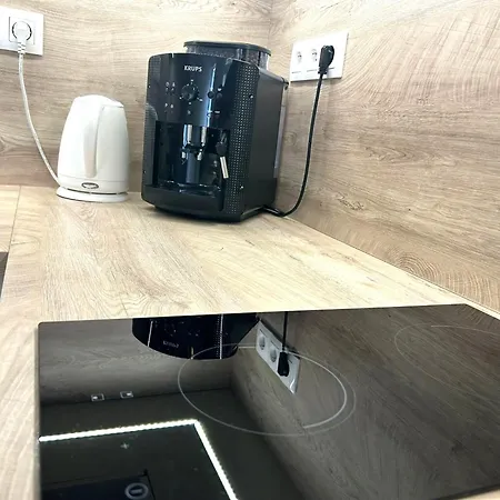 Leo Obchodna - Delux Apartmán *