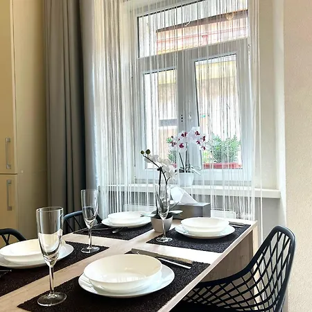 Leo Obchodna - Delux Appartement