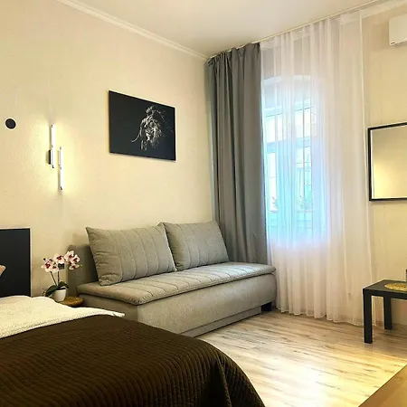 Leo Obchodna - Delux Apartment