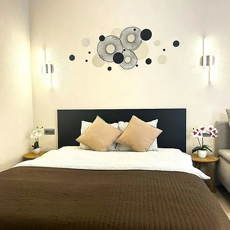 Leo Obchodna - Delux Appartement